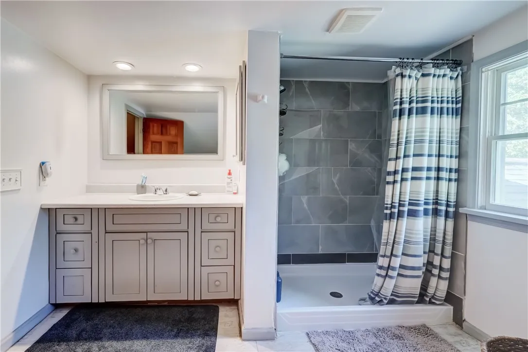 37 York Street, Mendon, New York 14472, Mendon, New York 14472, 4 Bedrooms Bedrooms, 10 Rooms Rooms,3 BathroomsBathrooms,Residential,Closed,37 York Street, Mendon, New York 14472,0,R1624880