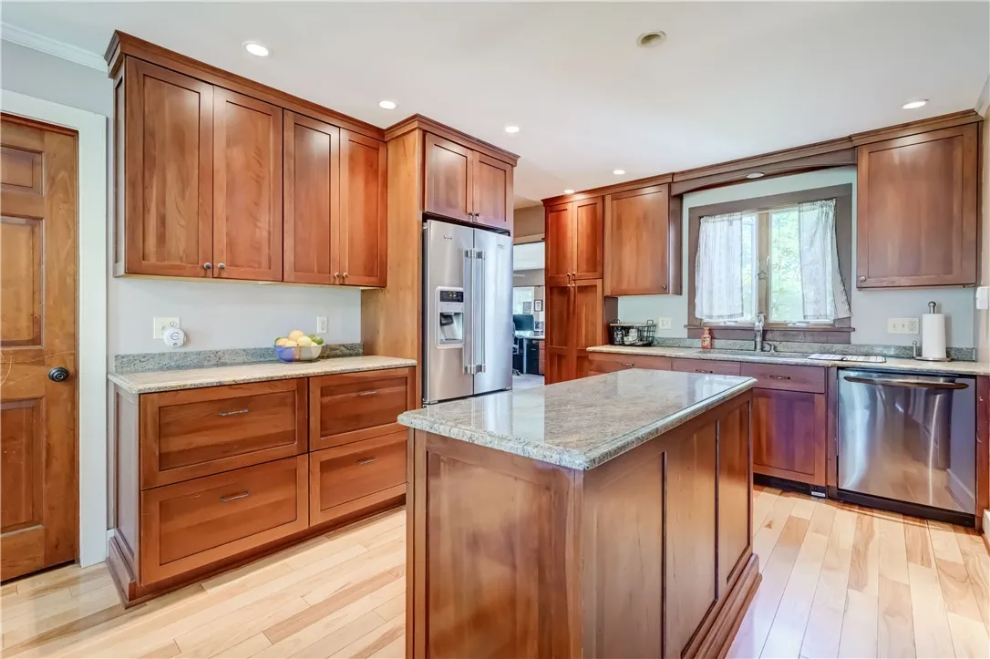 37 York Street, Mendon, New York 14472, Mendon, New York 14472, 4 Bedrooms Bedrooms, 10 Rooms Rooms,3 BathroomsBathrooms,Residential,Closed,37 York Street, Mendon, New York 14472,0,R1624880