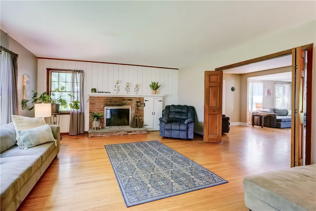 37 York Street, Mendon, New York 14472, Mendon, New York 14472, 4 Bedrooms Bedrooms, 10 Rooms Rooms,3 BathroomsBathrooms,Residential,Closed,37 York Street, Mendon, New York 14472,0,R1624880