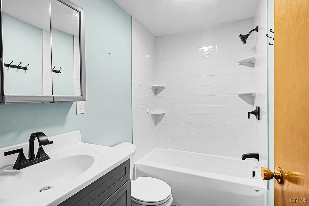 5090 Eureka Road, Westmoreland, New York 13440, Westmoreland, New York 13440, 3 Bedrooms Bedrooms, 8 Rooms Rooms,2 BathroomsBathrooms,Residential,Closed,5090 Eureka Road, Westmoreland, New York 13440,0,S1627141