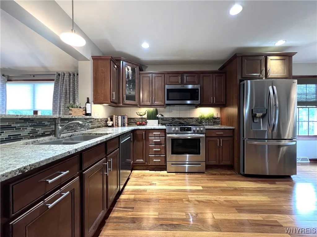 89 Blossom Wood Lane, Cheektowaga, New York 14227, Cheektowaga, New York 14227, 2 Bedrooms Bedrooms, 6 Rooms Rooms,2 BathroomsBathrooms,Residential,Closed,89 Blossom Wood Lane, Cheektowaga, New York 14227,0,B1621924