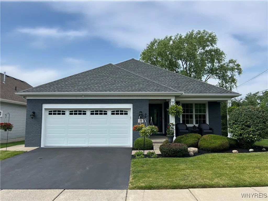 89 Blossom Wood Lane, Cheektowaga, New York 14227, Cheektowaga, New York 14227, 2 Bedrooms Bedrooms, 6 Rooms Rooms,2 BathroomsBathrooms,Residential,Closed,89 Blossom Wood Lane, Cheektowaga, New York 14227,0,B1621924