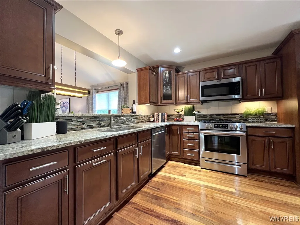 89 Blossom Wood Lane, Cheektowaga, New York 14227, Cheektowaga, New York 14227, 2 Bedrooms Bedrooms, 6 Rooms Rooms,2 BathroomsBathrooms,Residential,Closed,89 Blossom Wood Lane, Cheektowaga, New York 14227,0,B1621924