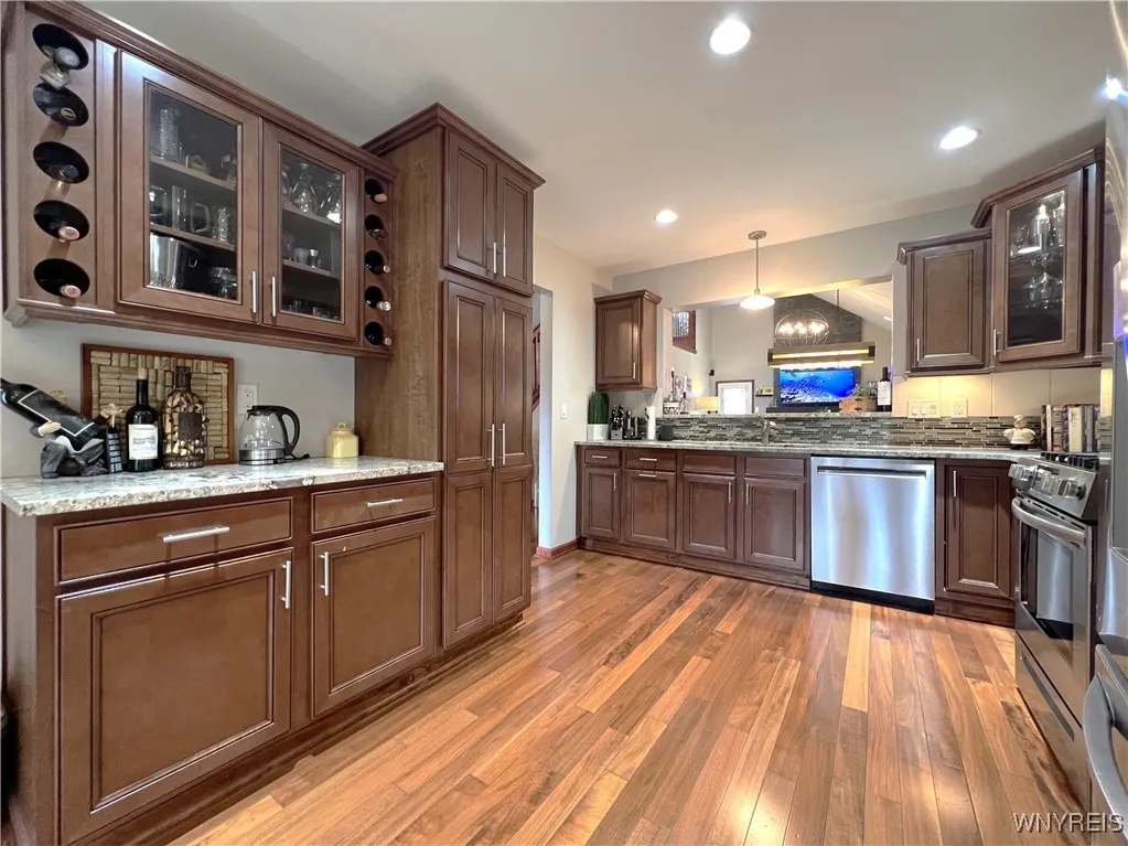 89 Blossom Wood Lane, Cheektowaga, New York 14227, Cheektowaga, New York 14227, 2 Bedrooms Bedrooms, 6 Rooms Rooms,2 BathroomsBathrooms,Residential,Closed,89 Blossom Wood Lane, Cheektowaga, New York 14227,0,B1621924