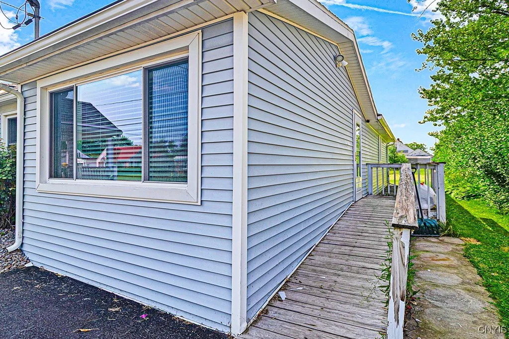 1220 Greenview Drive, Utica, New York 13501, Utica, New York 13501, 4 Bedrooms Bedrooms, 8 Rooms Rooms,2 BathroomsBathrooms,Residential,Closed,1220 Greenview Drive, Utica, New York 13501,0,S1626710