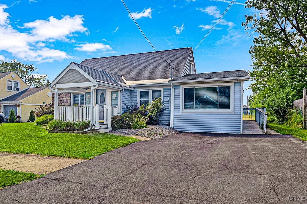 1220 Greenview Drive, Utica, New York 13501, Utica, New York 13501, 4 Bedrooms Bedrooms, 8 Rooms Rooms,2 BathroomsBathrooms,Residential,Closed,1220 Greenview Drive, Utica, New York 13501,0,S1626710