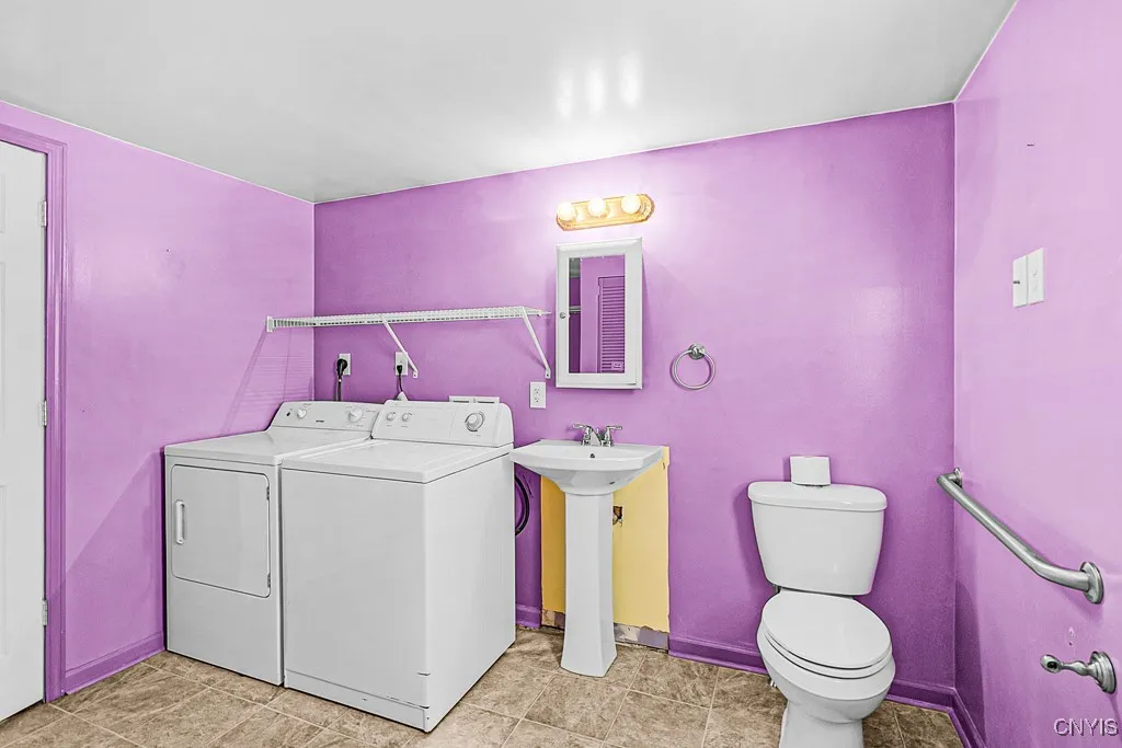 1220 Greenview Drive, Utica, New York 13501, Utica, New York 13501, 4 Bedrooms Bedrooms, 8 Rooms Rooms,2 BathroomsBathrooms,Residential,Closed,1220 Greenview Drive, Utica, New York 13501,0,S1626710