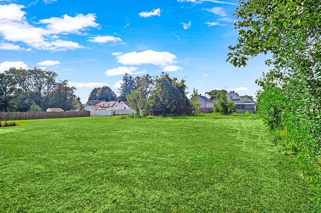 1220 Greenview Drive, Utica, New York 13501, Utica, New York 13501, 4 Bedrooms Bedrooms, 8 Rooms Rooms,2 BathroomsBathrooms,Residential,Closed,1220 Greenview Drive, Utica, New York 13501,0,S1626710