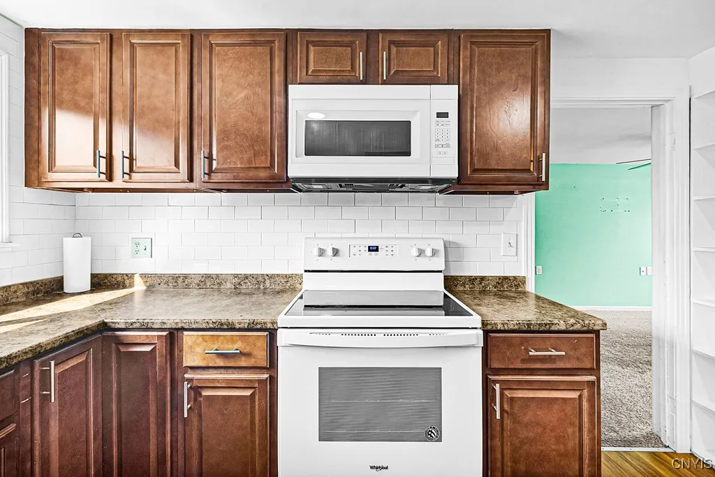 1220 Greenview Drive, Utica, New York 13501, Utica, New York 13501, 4 Bedrooms Bedrooms, 8 Rooms Rooms,2 BathroomsBathrooms,Residential,Closed,1220 Greenview Drive, Utica, New York 13501,0,S1626710
