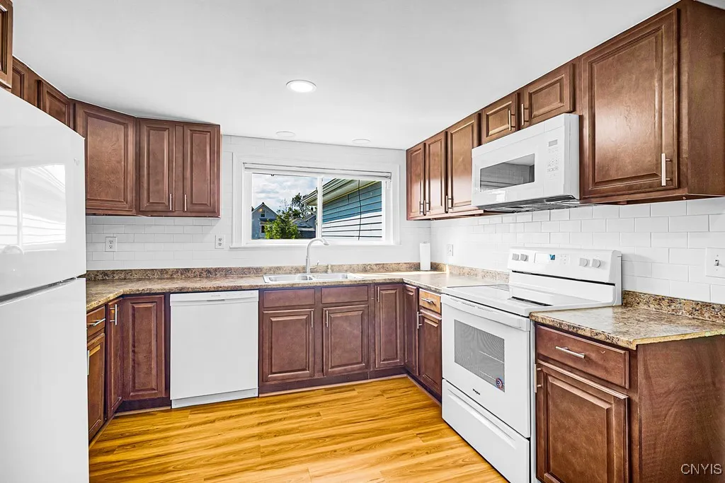 1220 Greenview Drive, Utica, New York 13501, Utica, New York 13501, 4 Bedrooms Bedrooms, 8 Rooms Rooms,2 BathroomsBathrooms,Residential,Closed,1220 Greenview Drive, Utica, New York 13501,0,S1626710