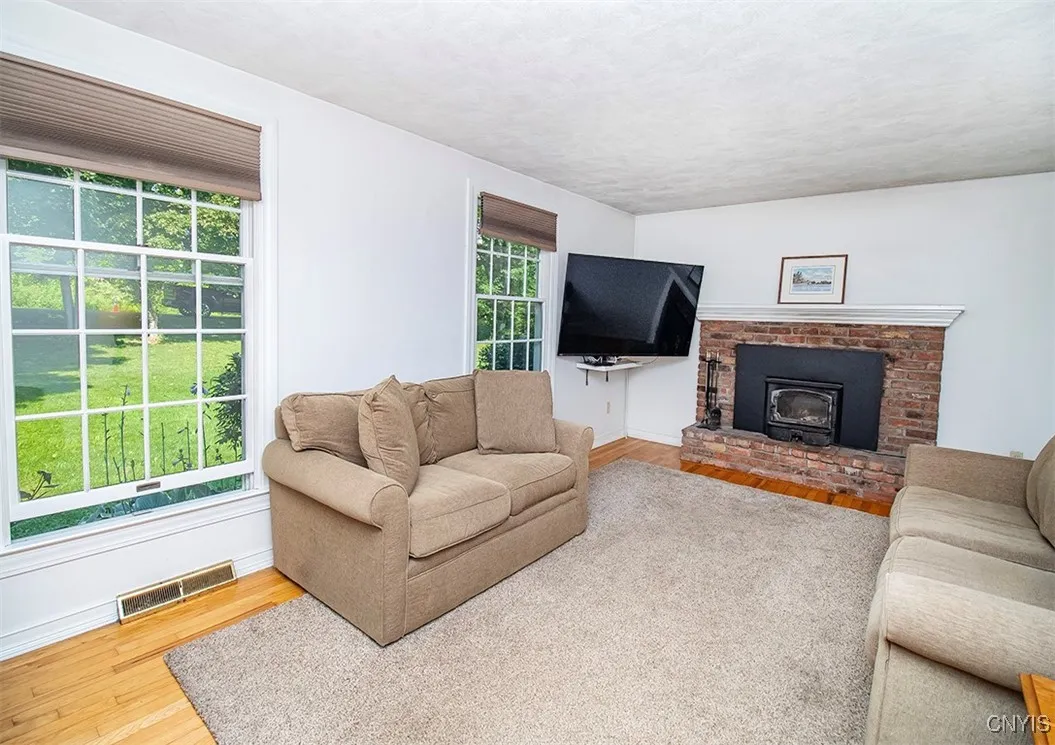 5628 Ridge Road, Cazenovia, New York 13035, Cazenovia, New York 13035, 4 Bedrooms Bedrooms, 8 Rooms Rooms,1 BathroomBathrooms,Residential,Closed,5628 Ridge Road, Cazenovia, New York 13035,0,S1627718