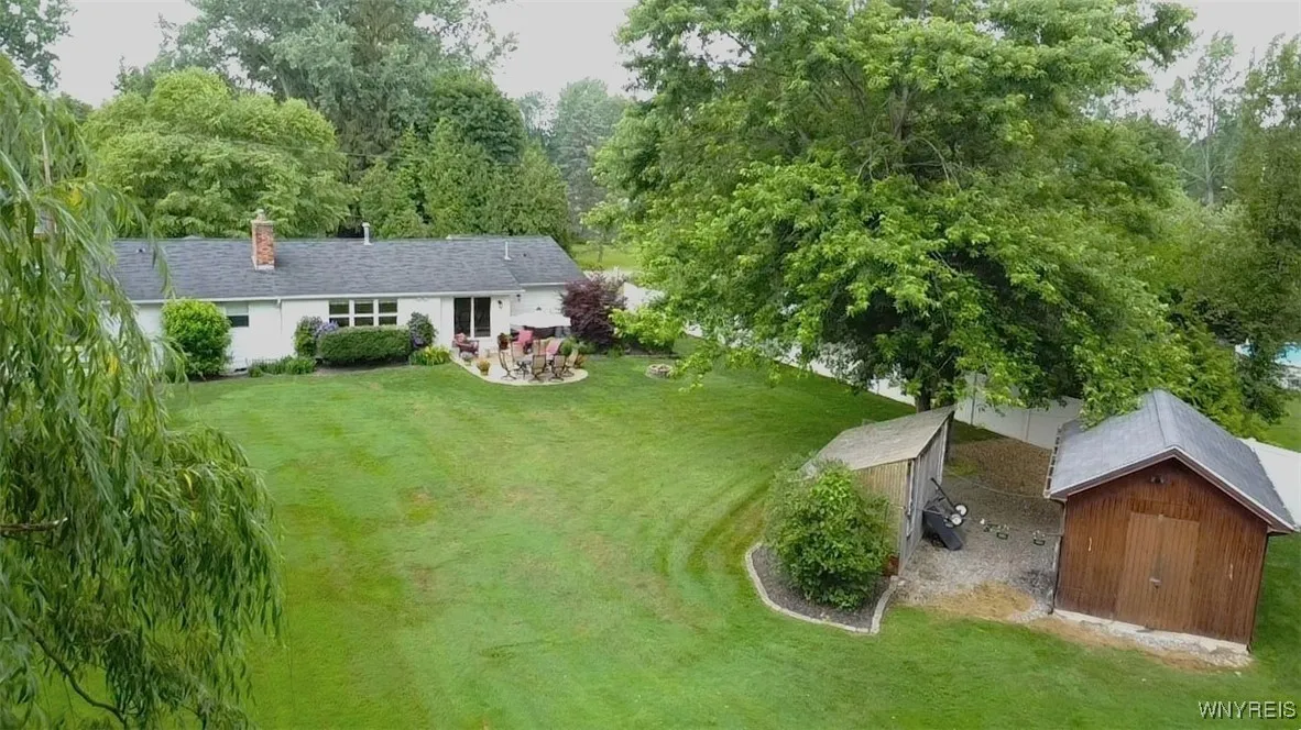 6525 Poplar Hill Lane, Clarence, New York 14051, Clarence, New York 14051, 3 Bedrooms Bedrooms, 8 Rooms Rooms,2 BathroomsBathrooms,Residential,For Sale,6525 Poplar Hill Lane, Clarence, New York 14051,B1621678