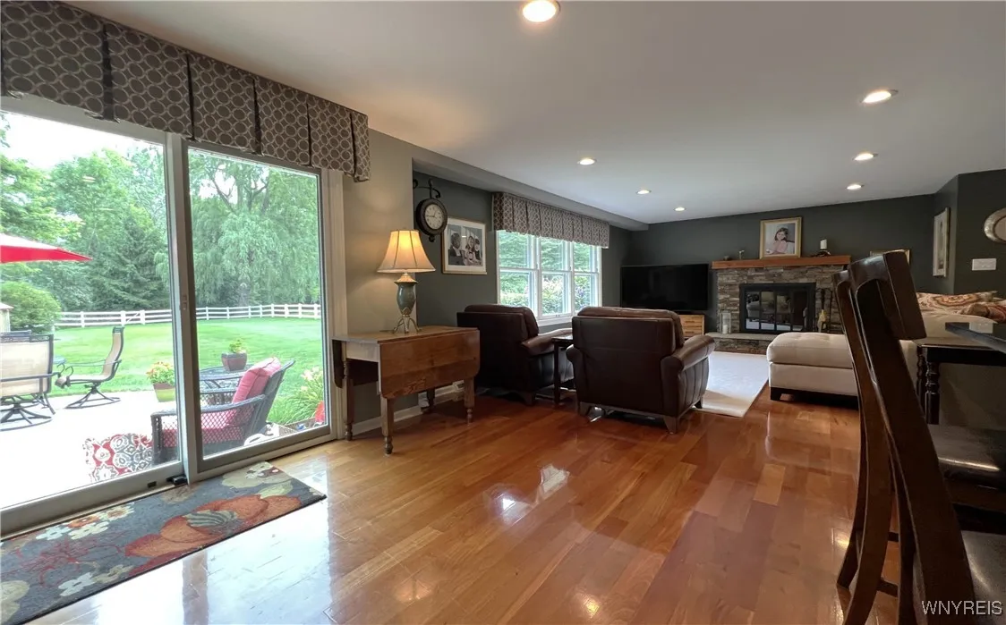 6525 Poplar Hill Lane, Clarence, New York 14051, Clarence, New York 14051, 3 Bedrooms Bedrooms, 8 Rooms Rooms,2 BathroomsBathrooms,Residential,For Sale,6525 Poplar Hill Lane, Clarence, New York 14051,B1621678