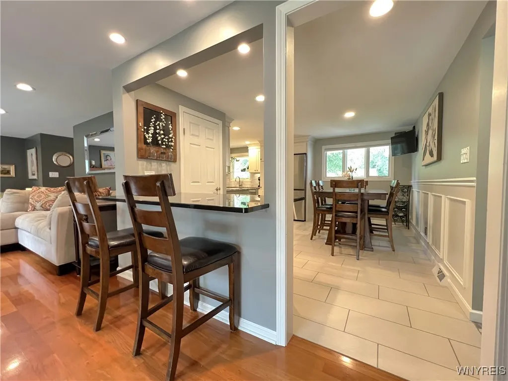 6525 Poplar Hill Lane, Clarence, New York 14051, Clarence, New York 14051, 3 Bedrooms Bedrooms, 8 Rooms Rooms,2 BathroomsBathrooms,Residential,For Sale,6525 Poplar Hill Lane, Clarence, New York 14051,B1621678