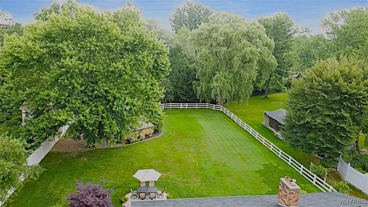 6525 Poplar Hill Lane, Clarence, New York 14051, Clarence, New York 14051, 3 Bedrooms Bedrooms, 8 Rooms Rooms,2 BathroomsBathrooms,Residential,For Sale,6525 Poplar Hill Lane, Clarence, New York 14051,B1621678