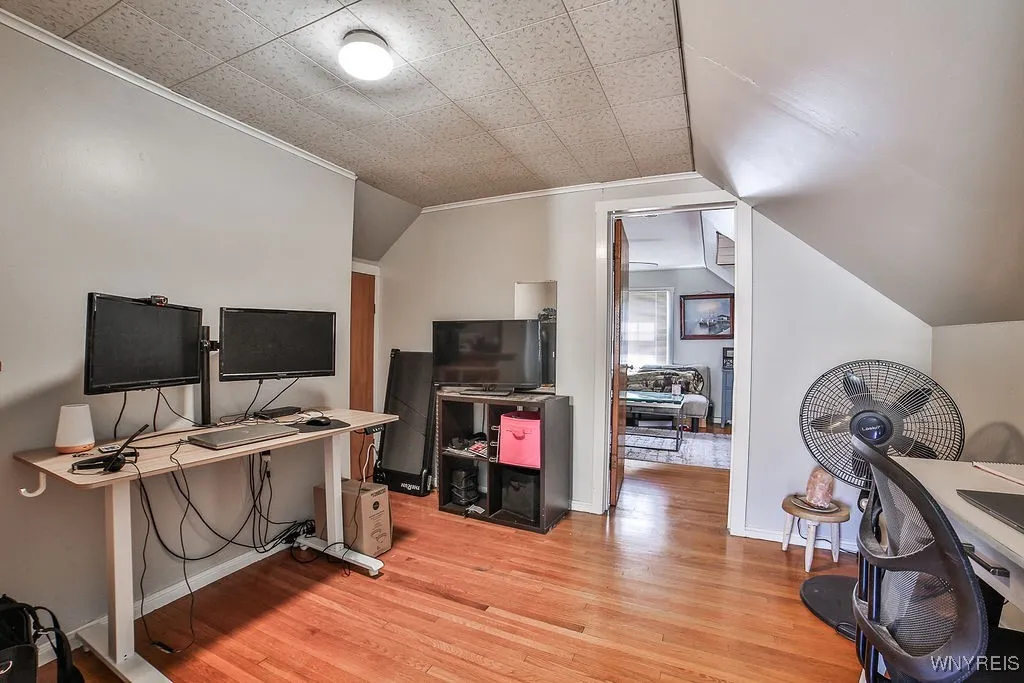 Bonus room