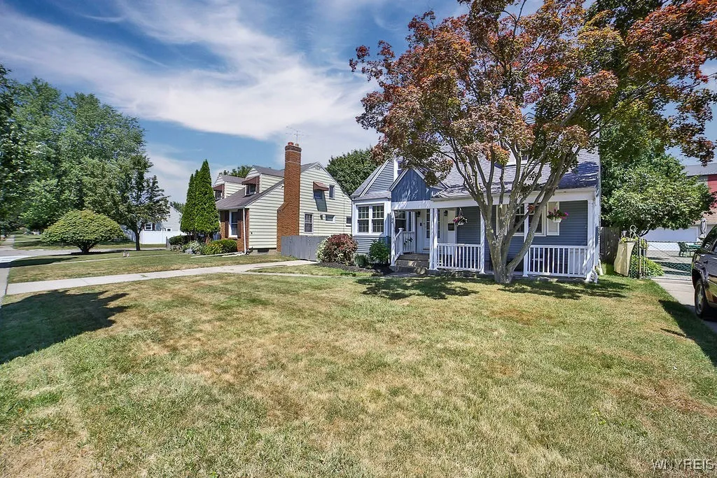 94 Dexter Terrace, Tonawanda, New York 14150, Tonawanda, New York 14150, 3 Bedrooms Bedrooms, 6 Rooms Rooms,1 BathroomBathrooms,Residential,For Sale,94 Dexter Terrace, Tonawanda, New York 14150,B1626768