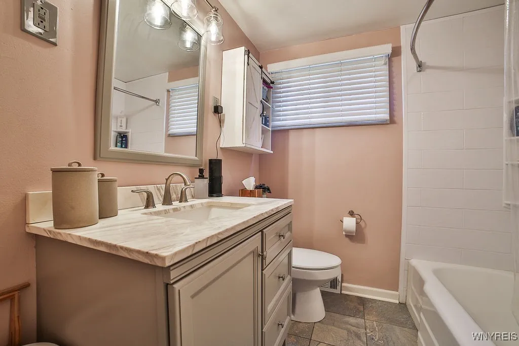 94 Dexter Terrace, Tonawanda, New York 14150, Tonawanda, New York 14150, 3 Bedrooms Bedrooms, 6 Rooms Rooms,1 BathroomBathrooms,Residential,For Sale,94 Dexter Terrace, Tonawanda, New York 14150,B1626768