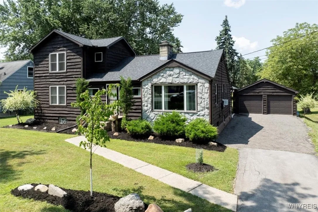 376 Lein Road, West Seneca, New York 14224, West Seneca, New York 14224, 5 Bedrooms Bedrooms, 8 Rooms Rooms,2 BathroomsBathrooms,Residential,For Sale,376 Lein Road, West Seneca, New York 14224,B1627777