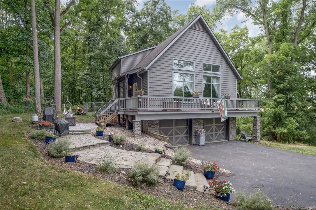 389 Sheldon Road, Mendon, New York 14472, Mendon, New York 14472, 3 Bedrooms Bedrooms, 7 Rooms Rooms,2 BathroomsBathrooms,Residential,Closed,389 Sheldon Road, Mendon, New York 14472,0,R1626841