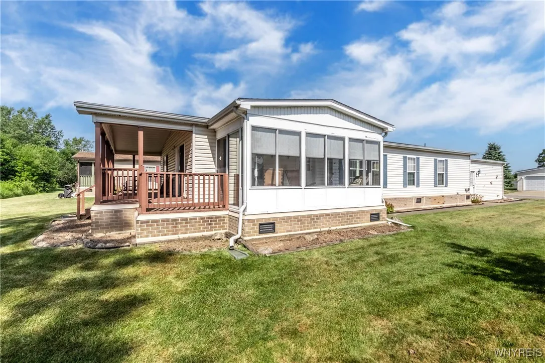 215 Golden Pond, Newstead, New York 14001, Newstead, New York 14001, 3 Bedrooms Bedrooms, 5 Rooms Rooms,2 BathroomsBathrooms,Residential,Closed,215 Golden Pond, Newstead, New York 14001,0,B1624260