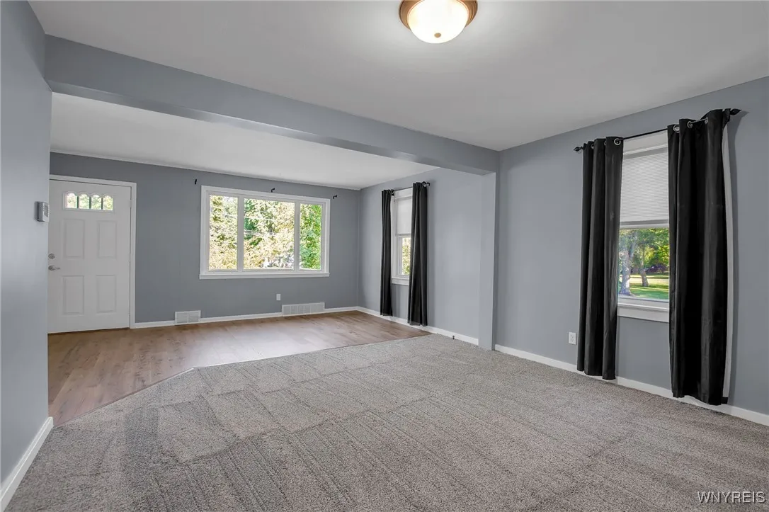 549 Campbell Boulevard, Amherst, New York 14068, Amherst, New York 14068, 3 Bedrooms Bedrooms, 6 Rooms Rooms,1 BathroomBathrooms,Residential,For Sale,549 Campbell Boulevard, Amherst, New York 14068,B1625877