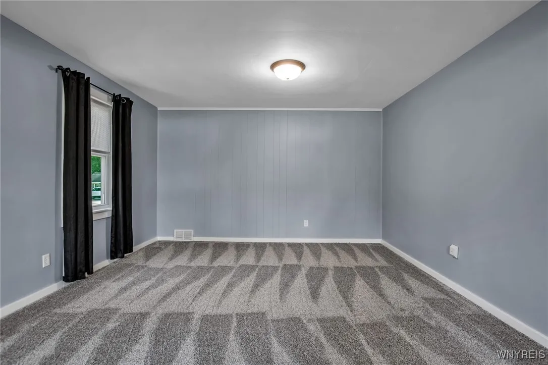 549 Campbell Boulevard, Amherst, New York 14068, Amherst, New York 14068, 3 Bedrooms Bedrooms, 6 Rooms Rooms,1 BathroomBathrooms,Residential,For Sale,549 Campbell Boulevard, Amherst, New York 14068,B1625877