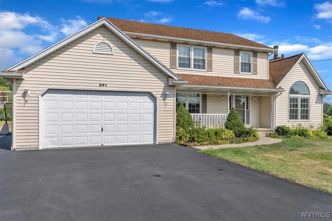 891 East River Road, Grand Island, New York 14072, Grand Island, New York 14072, 4 Bedrooms Bedrooms, 9 Rooms Rooms,2 BathroomsBathrooms,Residential,Closed,891 East River Road, Grand Island, New York 14072,0,B1627740