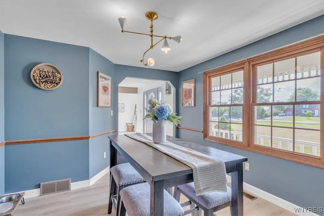 891 East River Road, Grand Island, New York 14072, Grand Island, New York 14072, 4 Bedrooms Bedrooms, 9 Rooms Rooms,2 BathroomsBathrooms,Residential,Closed,891 East River Road, Grand Island, New York 14072,0,B1627740