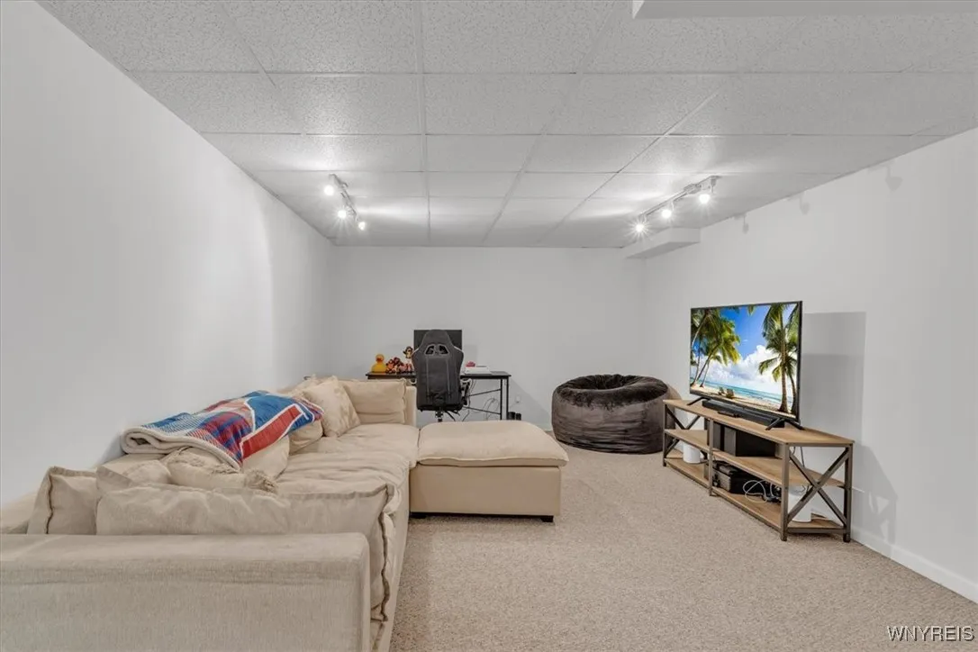 891 East River Road, Grand Island, New York 14072, Grand Island, New York 14072, 4 Bedrooms Bedrooms, 9 Rooms Rooms,2 BathroomsBathrooms,Residential,Closed,891 East River Road, Grand Island, New York 14072,0,B1627740