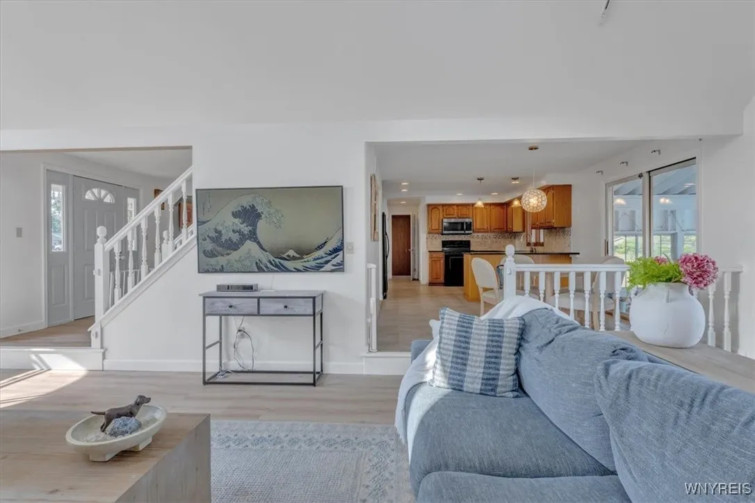 891 East River Road, Grand Island, New York 14072, Grand Island, New York 14072, 4 Bedrooms Bedrooms, 9 Rooms Rooms,2 BathroomsBathrooms,Residential,Closed,891 East River Road, Grand Island, New York 14072,0,B1627740