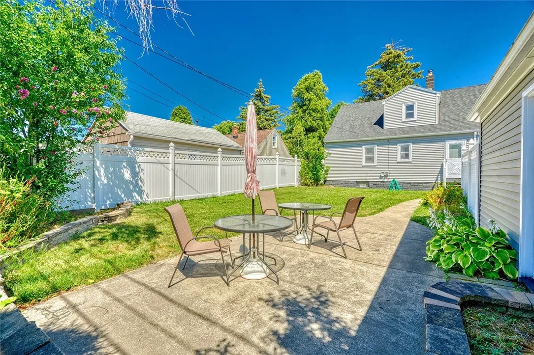 41 Farleigh Ave, Rochester, New York 14606, Rochester, New York 14606, 3 Bedrooms Bedrooms, 7 Rooms Rooms,1 BathroomBathrooms,Residential,Closed,41 Farleigh Ave, Rochester, New York 14606,0,R1627691