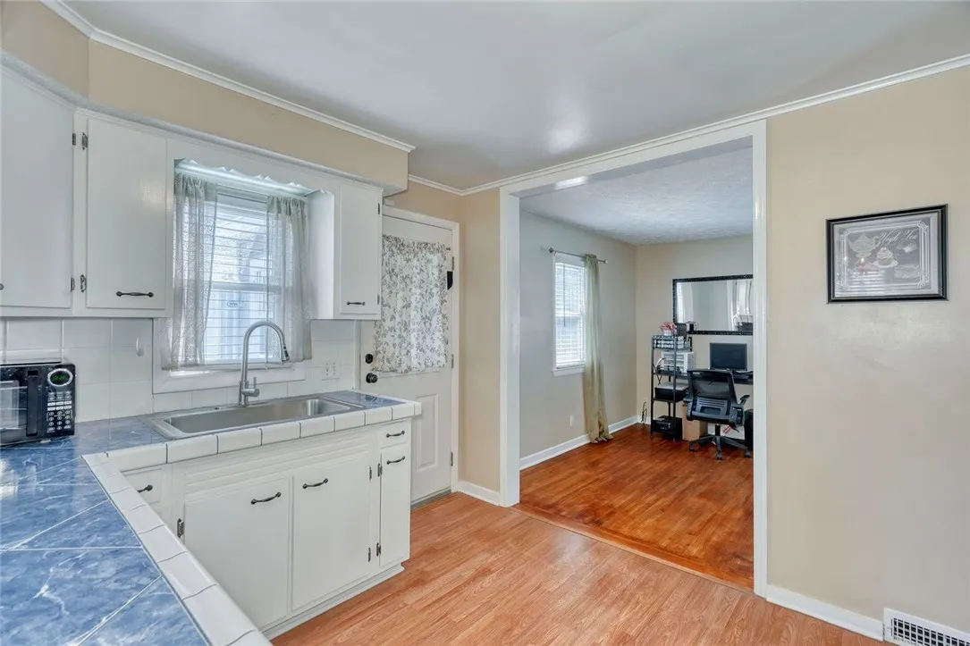 41 Farleigh Ave, Rochester, New York 14606, Rochester, New York 14606, 3 Bedrooms Bedrooms, 7 Rooms Rooms,1 BathroomBathrooms,Residential,Closed,41 Farleigh Ave, Rochester, New York 14606,0,R1627691