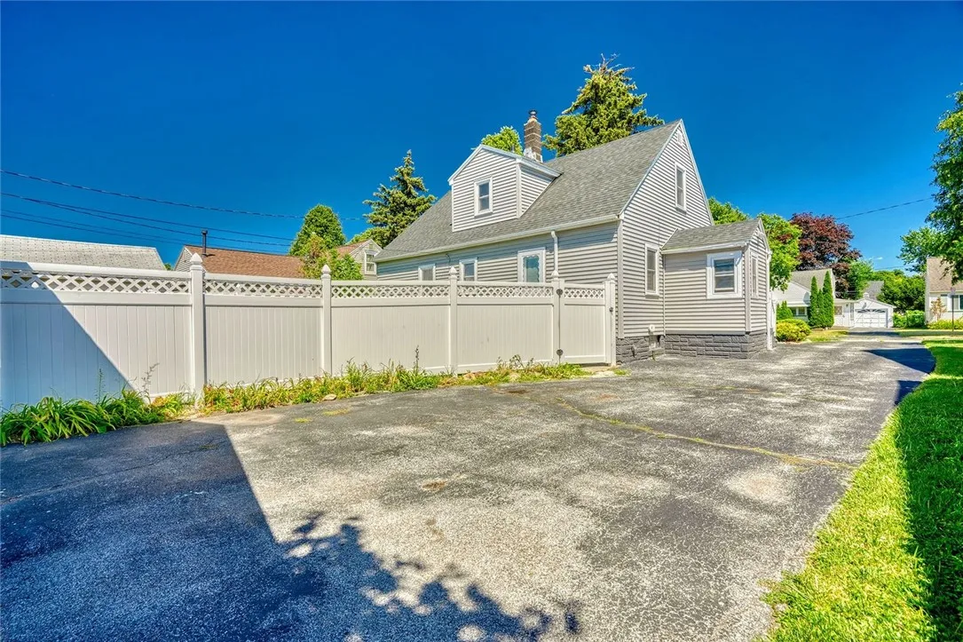 41 Farleigh Ave, Rochester, New York 14606, Rochester, New York 14606, 3 Bedrooms Bedrooms, 7 Rooms Rooms,1 BathroomBathrooms,Residential,Closed,41 Farleigh Ave, Rochester, New York 14606,0,R1627691