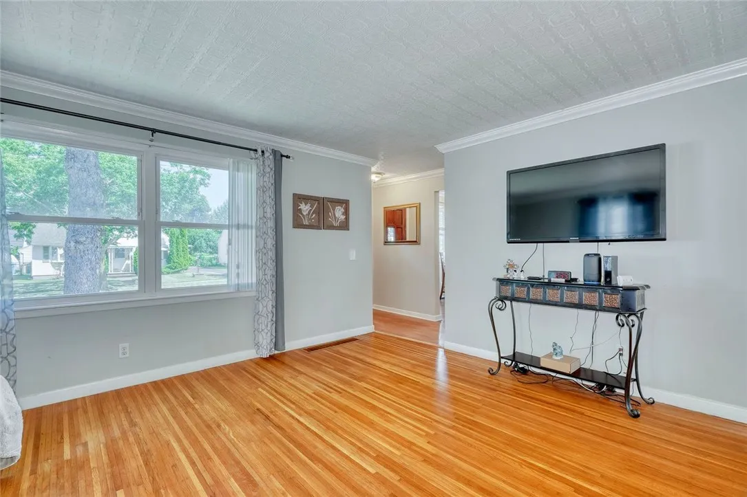 41 Farleigh Ave, Rochester, New York 14606, Rochester, New York 14606, 3 Bedrooms Bedrooms, 7 Rooms Rooms,1 BathroomBathrooms,Residential,Closed,41 Farleigh Ave, Rochester, New York 14606,0,R1627691