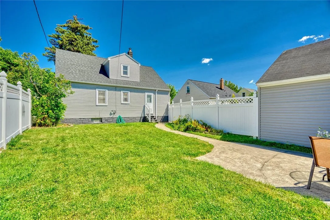 41 Farleigh Ave, Rochester, New York 14606, Rochester, New York 14606, 3 Bedrooms Bedrooms, 7 Rooms Rooms,1 BathroomBathrooms,Residential,Closed,41 Farleigh Ave, Rochester, New York 14606,0,R1627691