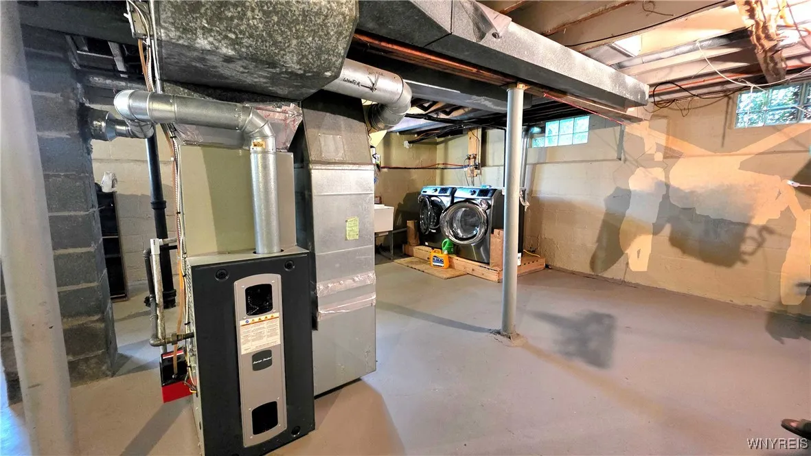 264 Skillen Street, Buffalo, New York 14207, Buffalo, New York 14207, 3 Bedrooms Bedrooms, 3 Rooms Rooms,1 BathroomBathrooms,Residential,For Sale,264 Skillen Street, Buffalo, New York 14207,B1627639
