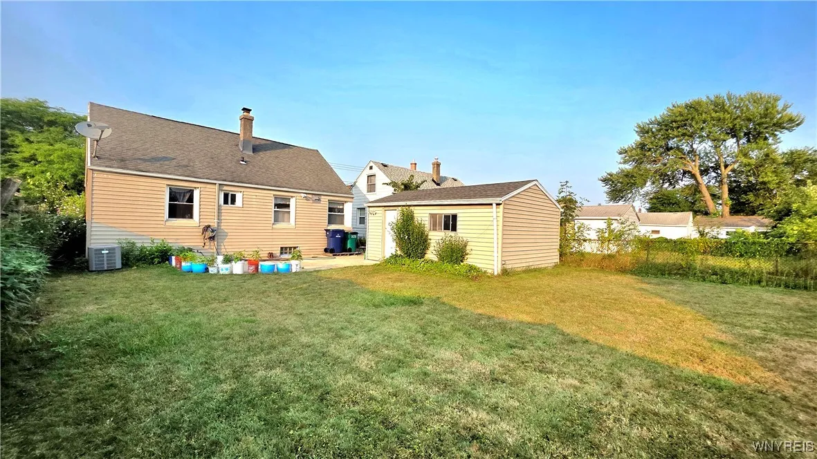 264 Skillen Street, Buffalo, New York 14207, Buffalo, New York 14207, 3 Bedrooms Bedrooms, 3 Rooms Rooms,1 BathroomBathrooms,Residential,For Sale,264 Skillen Street, Buffalo, New York 14207,B1627639