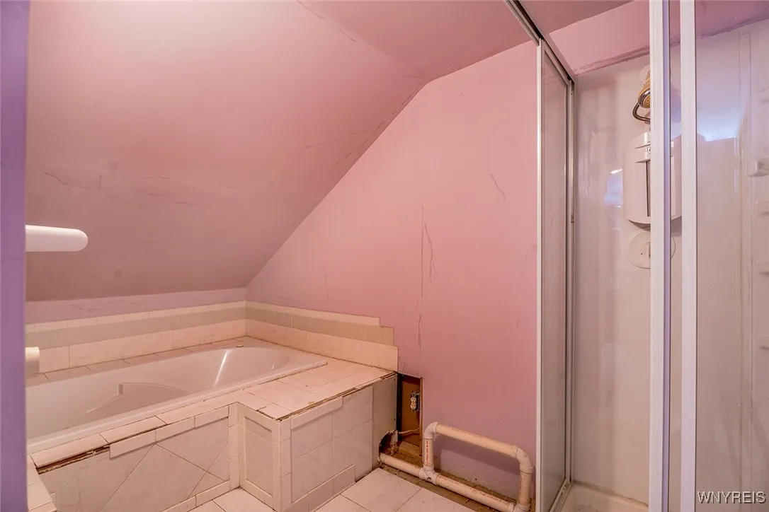 332 Westgate Road, Tonawanda, New York 14217, Tonawanda, New York 14217, 3 Bedrooms Bedrooms, 6 Rooms Rooms,2 BathroomsBathrooms,Residential,For Sale,332 Westgate Road, Tonawanda, New York 14217,B1626648