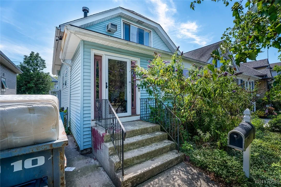 332 Westgate Road, Tonawanda, New York 14217, Tonawanda, New York 14217, 3 Bedrooms Bedrooms, 6 Rooms Rooms,2 BathroomsBathrooms,Residential,For Sale,332 Westgate Road, Tonawanda, New York 14217,B1626648