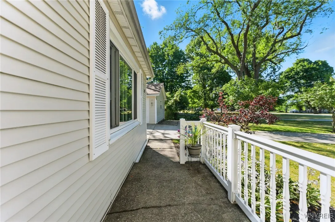 204 Foxcroft Drive, Hamburg, New York 14075, Hamburg, New York 14075, 3 Bedrooms Bedrooms, 10 Rooms Rooms,1 BathroomBathrooms,Residential,Closed,204 Foxcroft Drive, Hamburg, New York 14075,0,B1626162