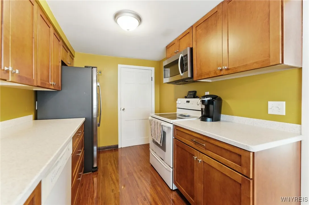 204 Foxcroft Drive, Hamburg, New York 14075, Hamburg, New York 14075, 3 Bedrooms Bedrooms, 10 Rooms Rooms,1 BathroomBathrooms,Residential,Closed,204 Foxcroft Drive, Hamburg, New York 14075,0,B1626162