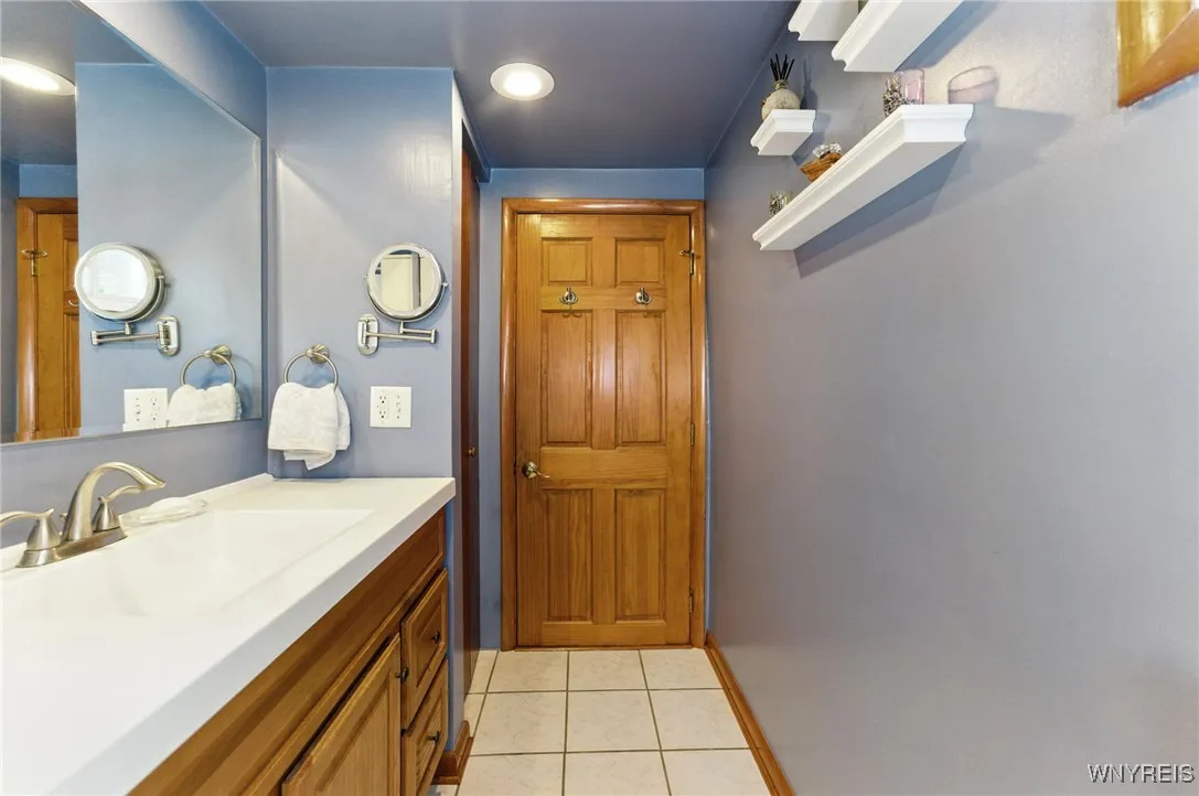 204 Foxcroft Drive, Hamburg, New York 14075, Hamburg, New York 14075, 3 Bedrooms Bedrooms, 10 Rooms Rooms,1 BathroomBathrooms,Residential,Closed,204 Foxcroft Drive, Hamburg, New York 14075,0,B1626162