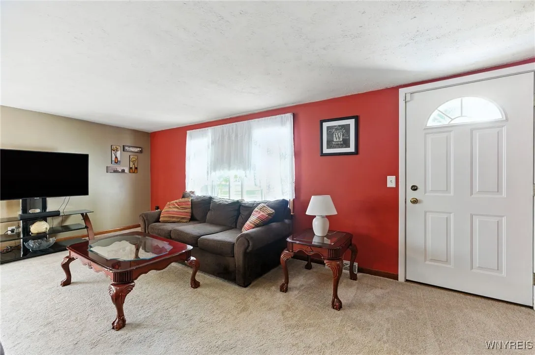 204 Foxcroft Drive, Hamburg, New York 14075, Hamburg, New York 14075, 3 Bedrooms Bedrooms, 10 Rooms Rooms,1 BathroomBathrooms,Residential,Closed,204 Foxcroft Drive, Hamburg, New York 14075,0,B1626162