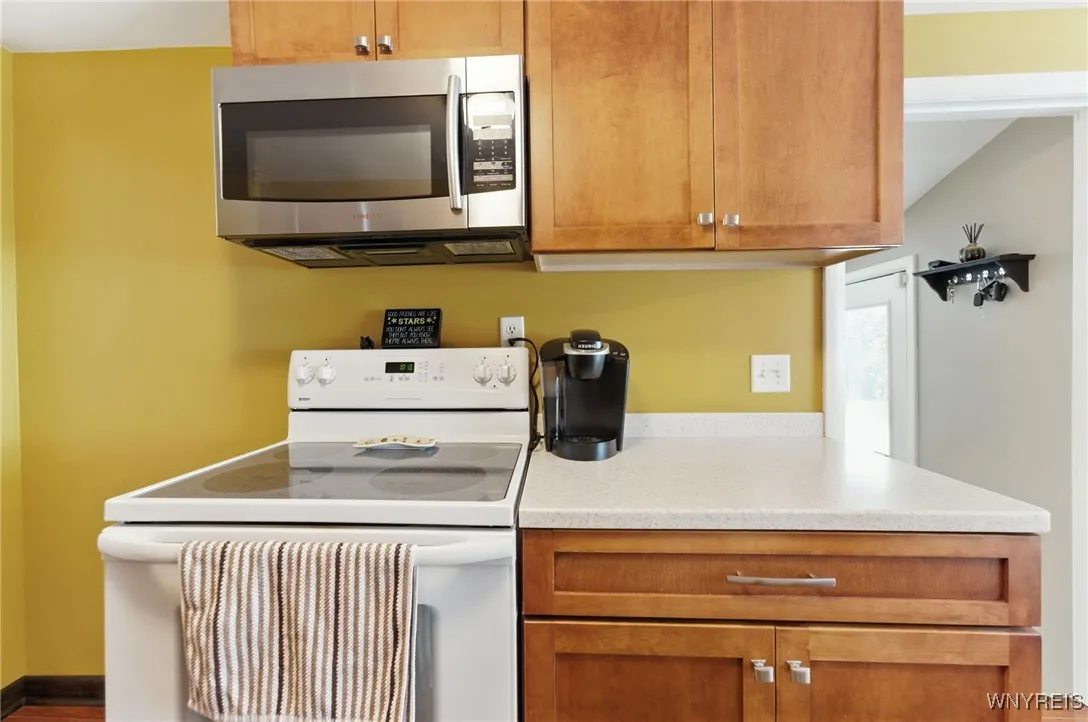 204 Foxcroft Drive, Hamburg, New York 14075, Hamburg, New York 14075, 3 Bedrooms Bedrooms, 10 Rooms Rooms,1 BathroomBathrooms,Residential,Closed,204 Foxcroft Drive, Hamburg, New York 14075,0,B1626162