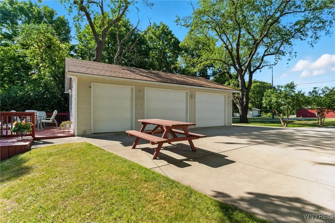 204 Foxcroft Drive, Hamburg, New York 14075, Hamburg, New York 14075, 3 Bedrooms Bedrooms, 10 Rooms Rooms,1 BathroomBathrooms,Residential,Closed,204 Foxcroft Drive, Hamburg, New York 14075,0,B1626162