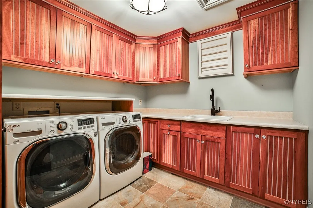 675 Potomac Avenue, Buffalo, New York 14222, Buffalo, New York 14222, 3 Bedrooms Bedrooms, 6 Rooms Rooms,2 BathroomsBathrooms,Residential Lease,For Rent,675 Potomac Avenue, Buffalo, New York 14222,B1627836