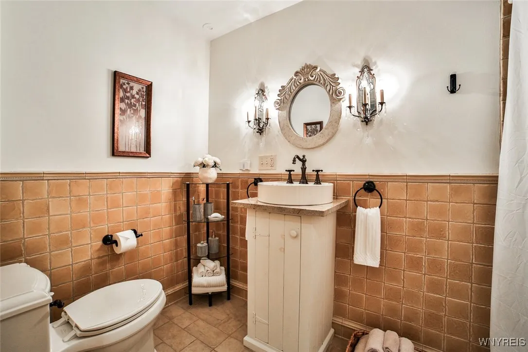 675 Potomac Avenue, Buffalo, New York 14222, Buffalo, New York 14222, 3 Bedrooms Bedrooms, 6 Rooms Rooms,2 BathroomsBathrooms,Residential Lease,For Rent,675 Potomac Avenue, Buffalo, New York 14222,B1627836