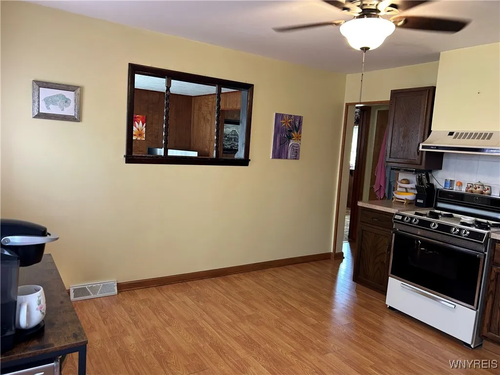 3684 Columbia Street, Hamburg, New York 14075, Hamburg, New York 14075, 3 Bedrooms Bedrooms, 7 Rooms Rooms,1 BathroomBathrooms,Residential,For Sale,3684 Columbia Street, Hamburg, New York 14075,B1627693