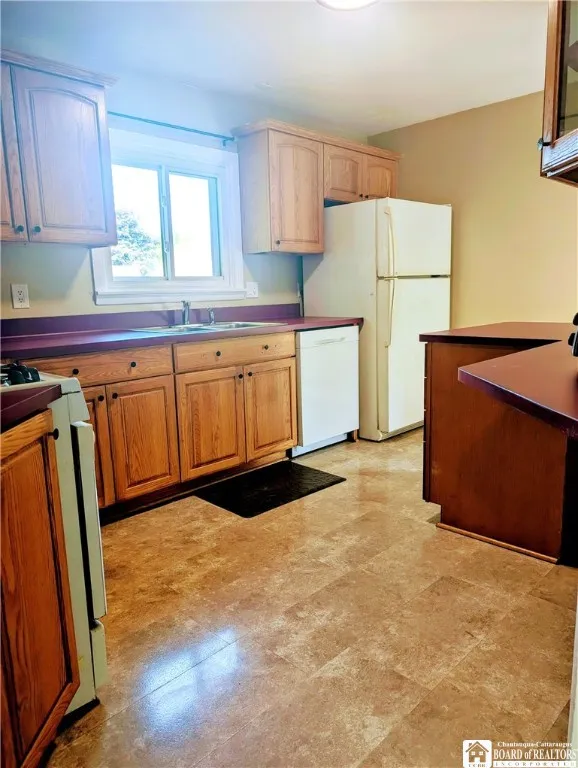 302 Kirkwood Drive, West Seneca, New York 14224, West Seneca, New York 14224, 3 Bedrooms Bedrooms, 6 Rooms Rooms,2 BathroomsBathrooms,Residential,For Sale,302 Kirkwood Drive, West Seneca, New York 14224,R1627830